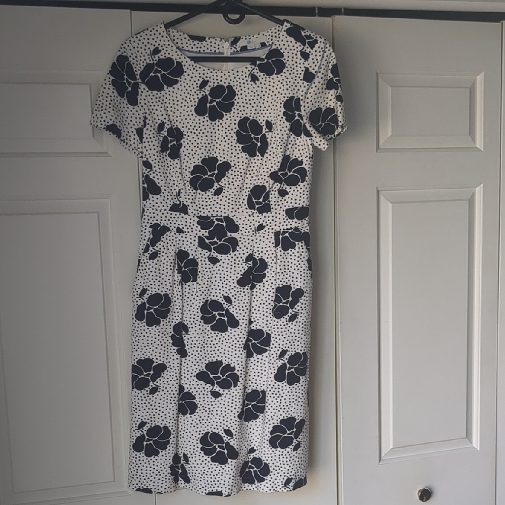 Boden Elegant Dark Navy and White Floral Dress - Size 6R